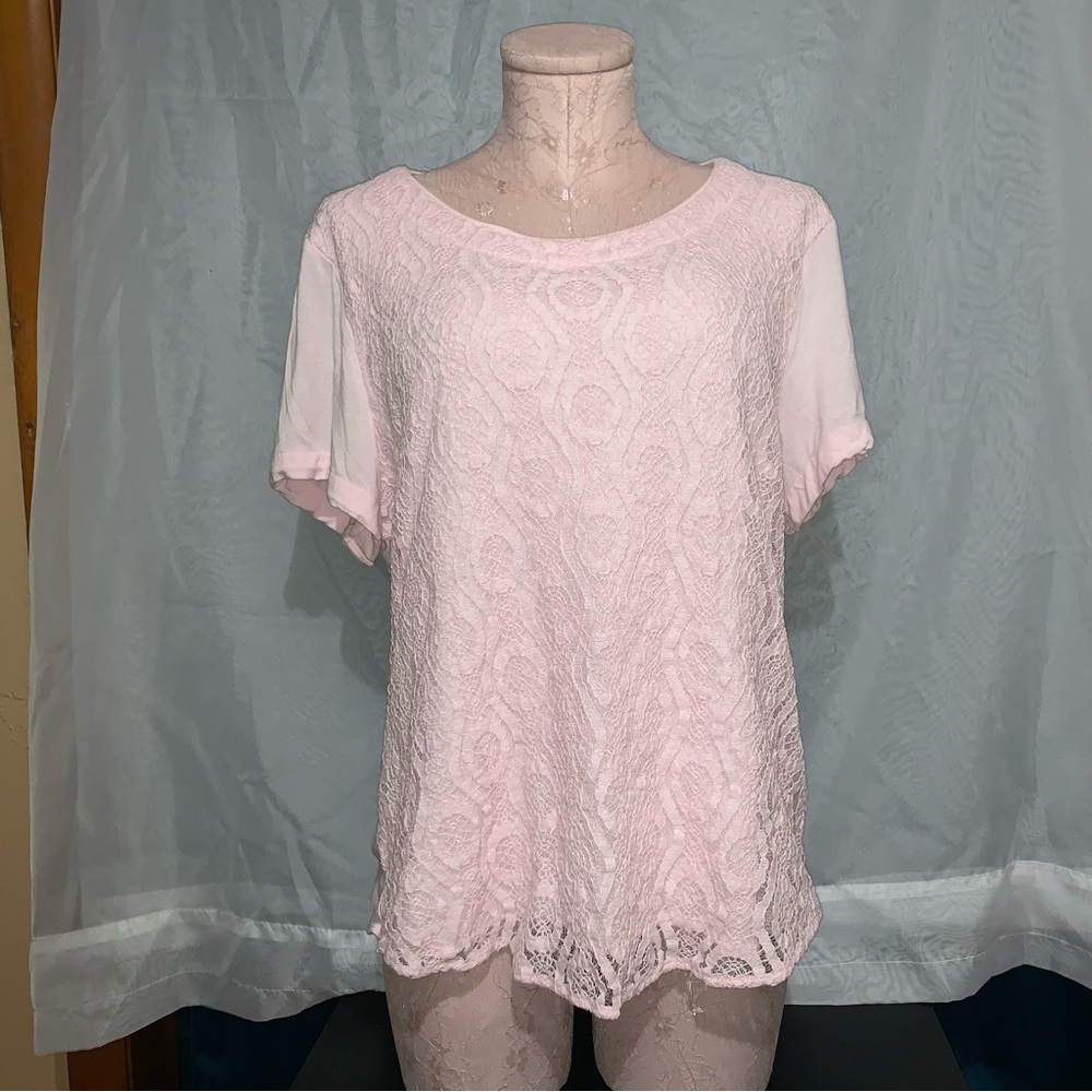 NWOT Croft & Barrow Baby Pink Top with Lace Overlay - Size Large